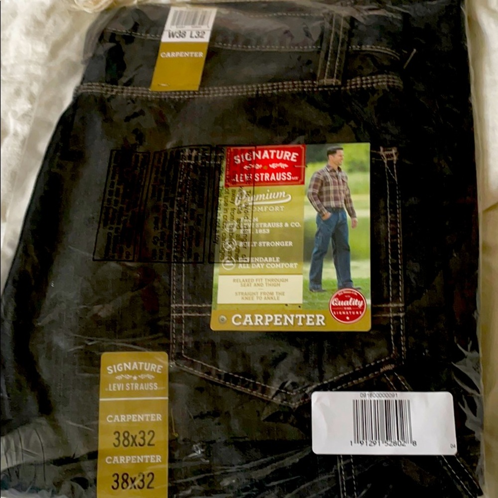 Signature Levi Strauss Carpenter Jeans.